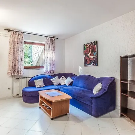 Adry B4+2 Apartmán